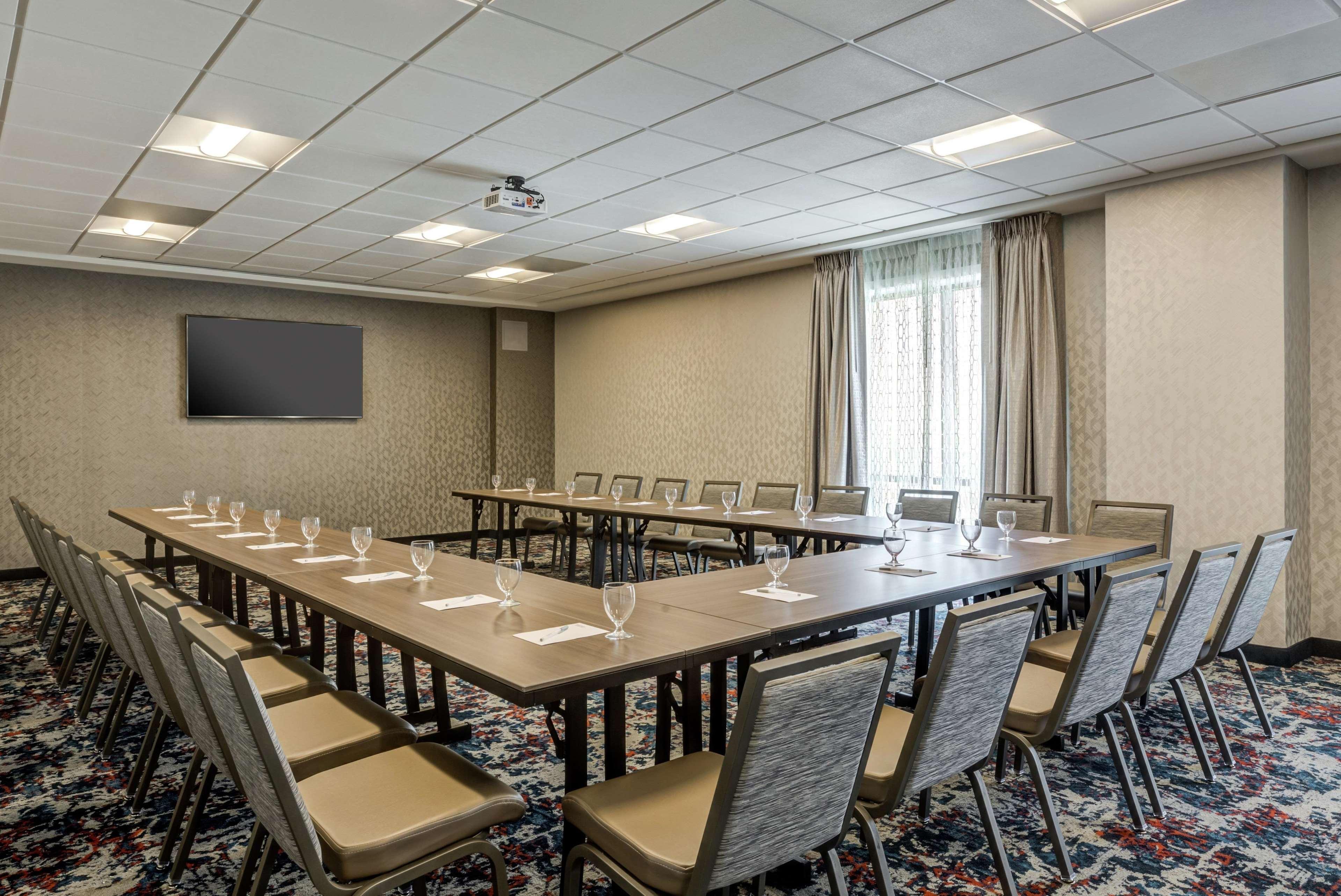 Hilton Garden Inn Boston Waltham Exterior foto