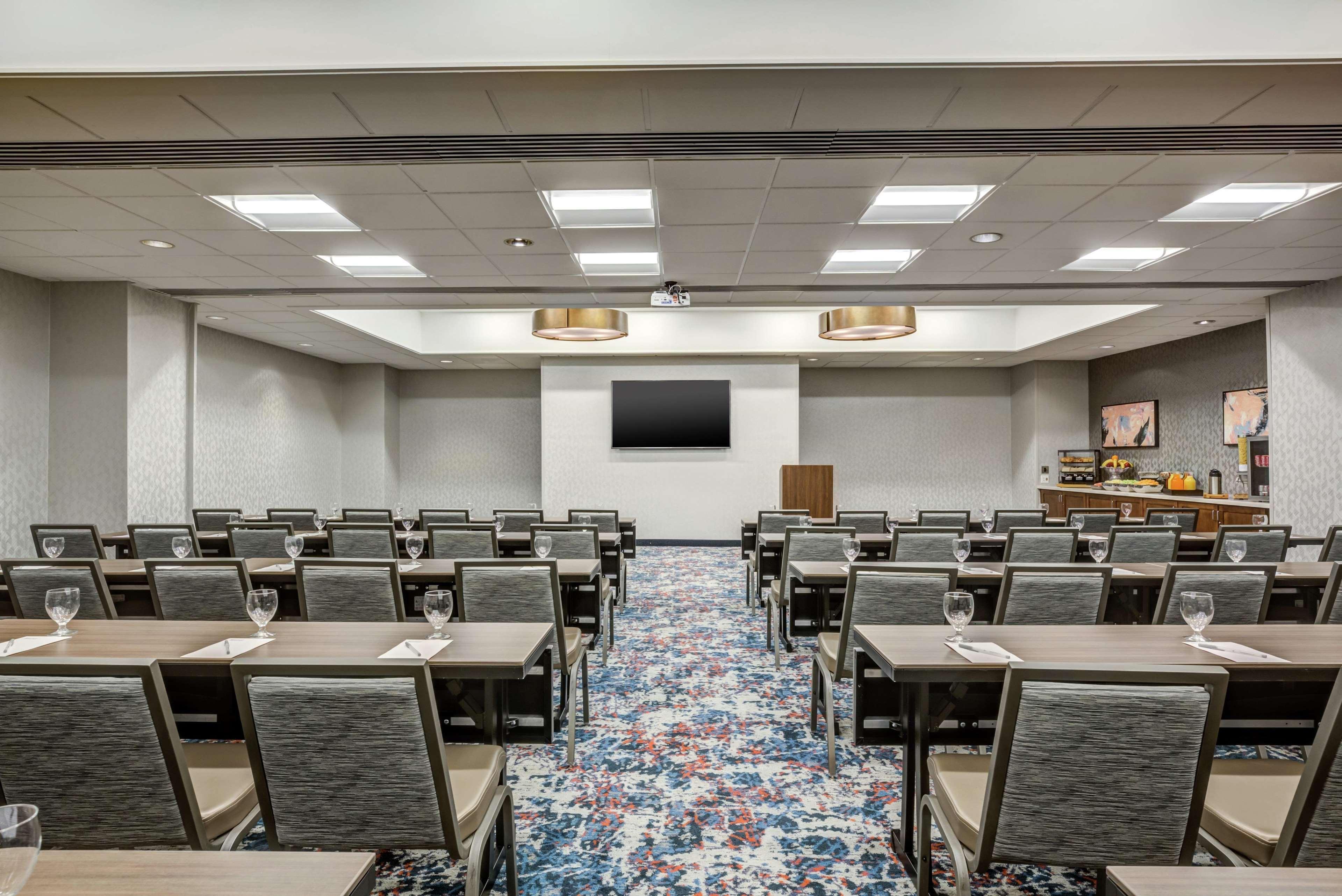 Hilton Garden Inn Boston Waltham Exterior foto