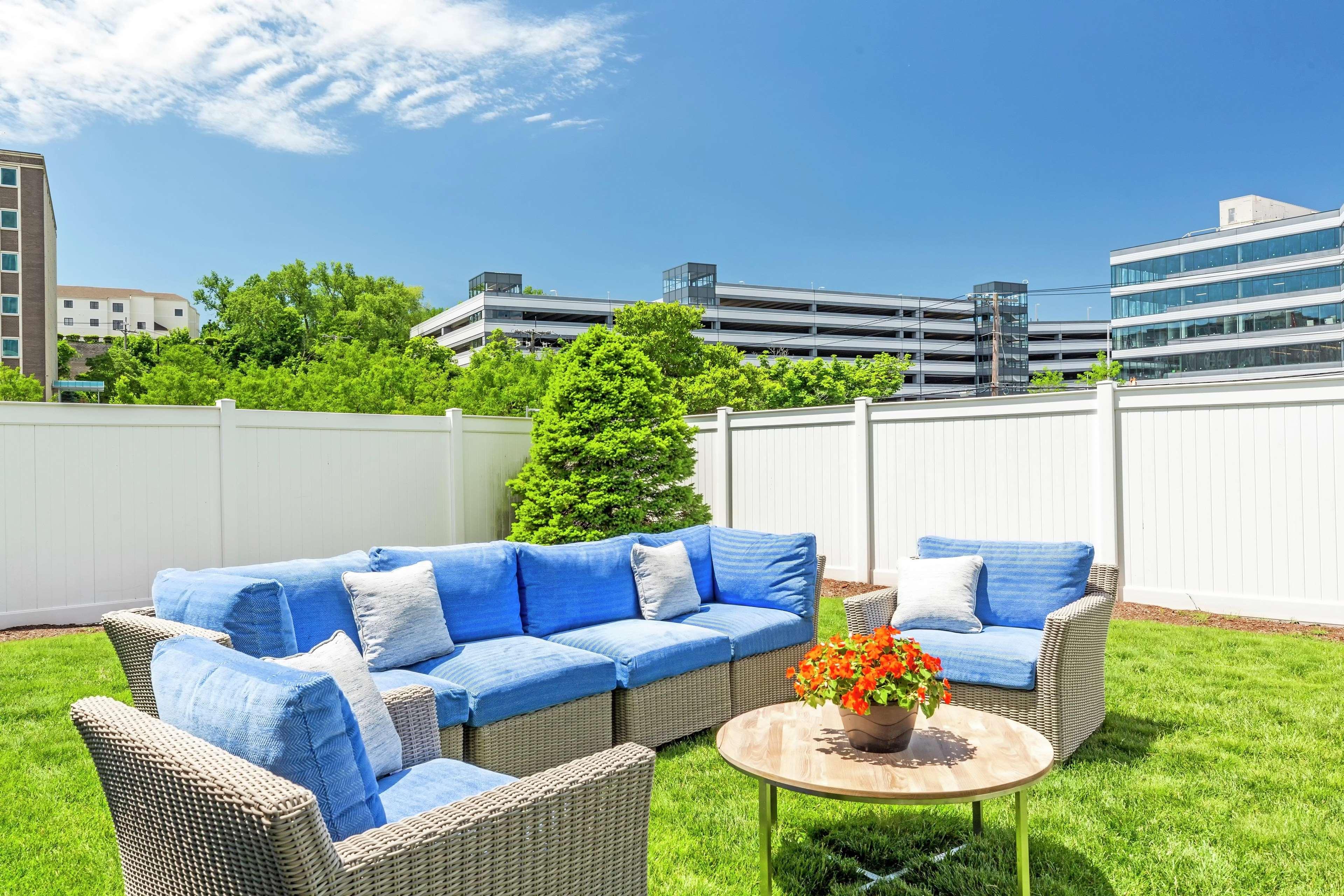 Hilton Garden Inn Boston Waltham Exterior foto