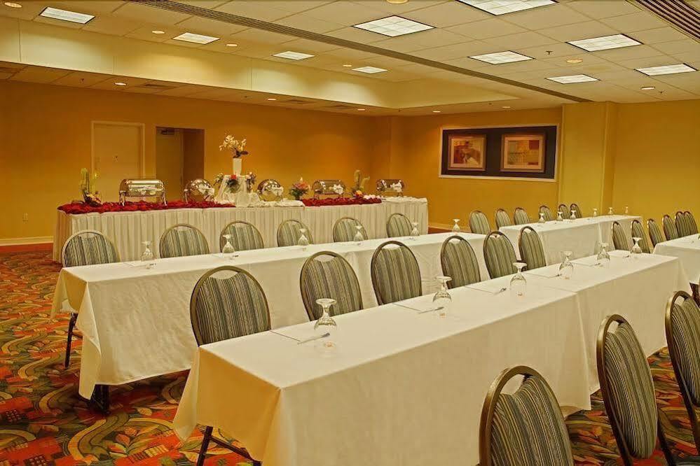 Hilton Garden Inn Boston Waltham Exterior foto