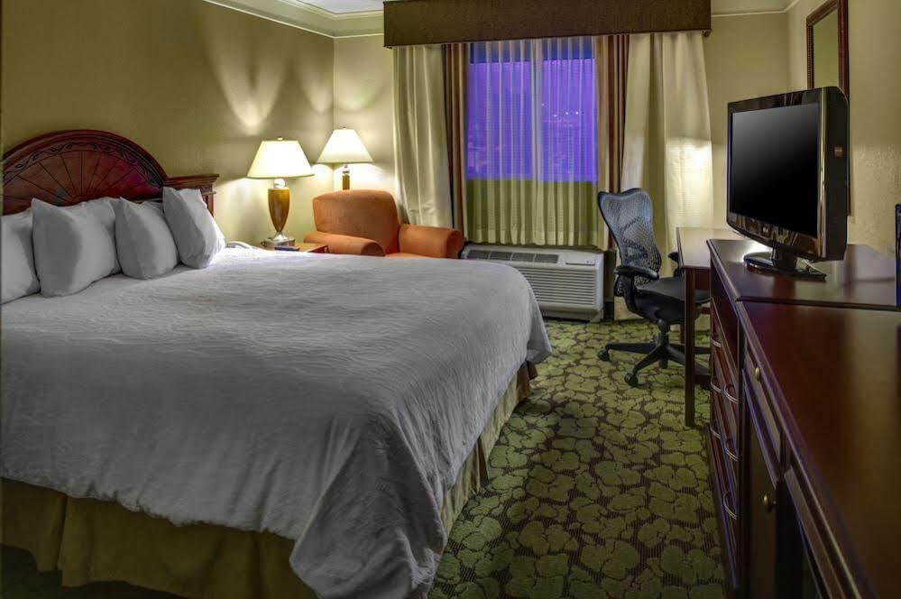Hilton Garden Inn Boston Waltham Exterior foto